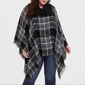 NWT! Torrid plaid poncho